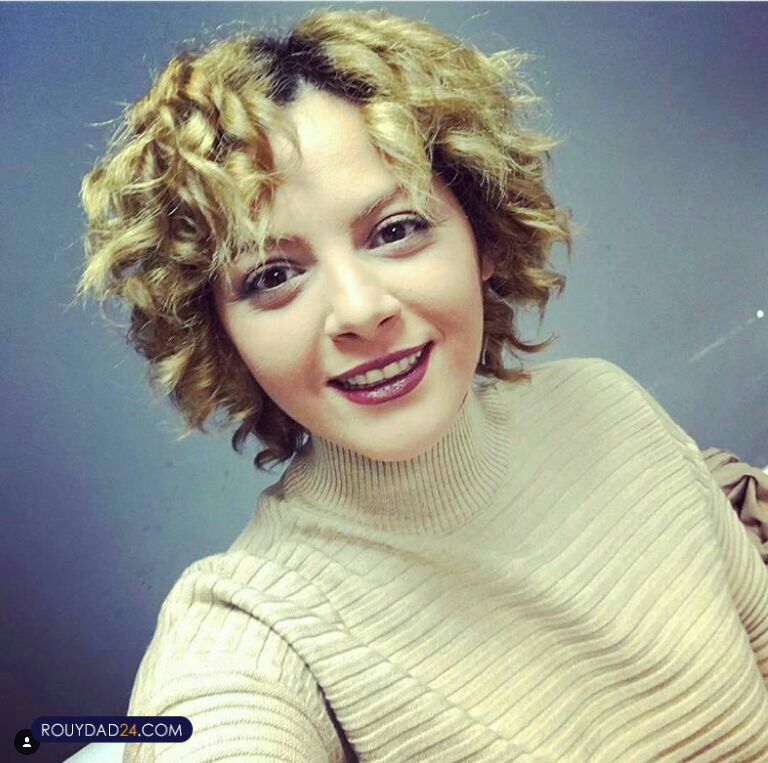 چکامه چمن ماه کشف لباس کرد+عکس