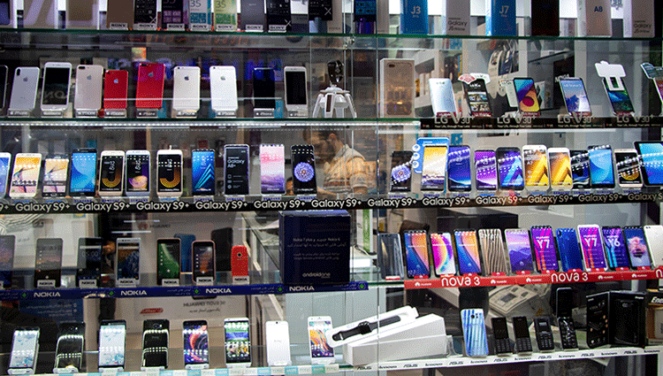 بازار موبایل