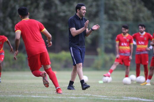 جواد نکونام سرمربی فولاد خوزستان