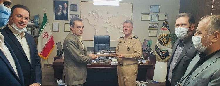 مدیرعامل بانک ملت وفرمانده کل نیروی دریایی ارتش