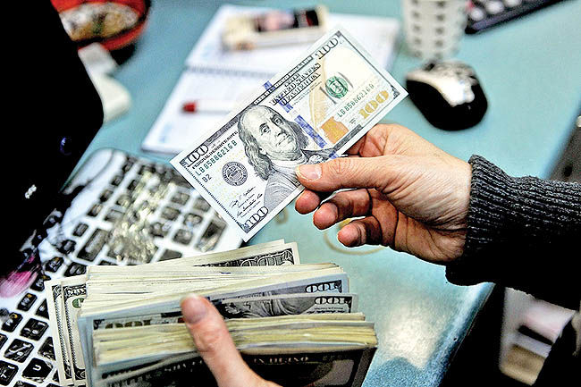 دلیل افزایش قیمت دلار