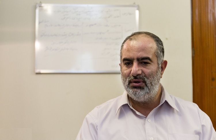 حسام‌الدین آشنا در حمایت از روحانی