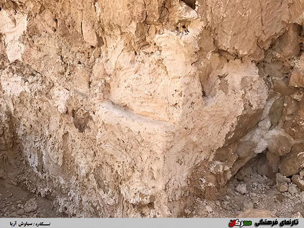 مرمت‌های غیراصولی درچهارتاقی ساسانی رستاق داراب