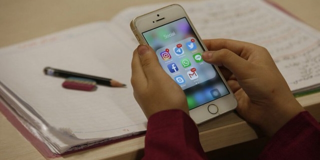 نگرانی والدین از آموزش مجازی