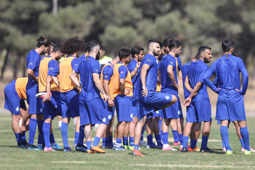 دیدار استقلال و مس کرمان