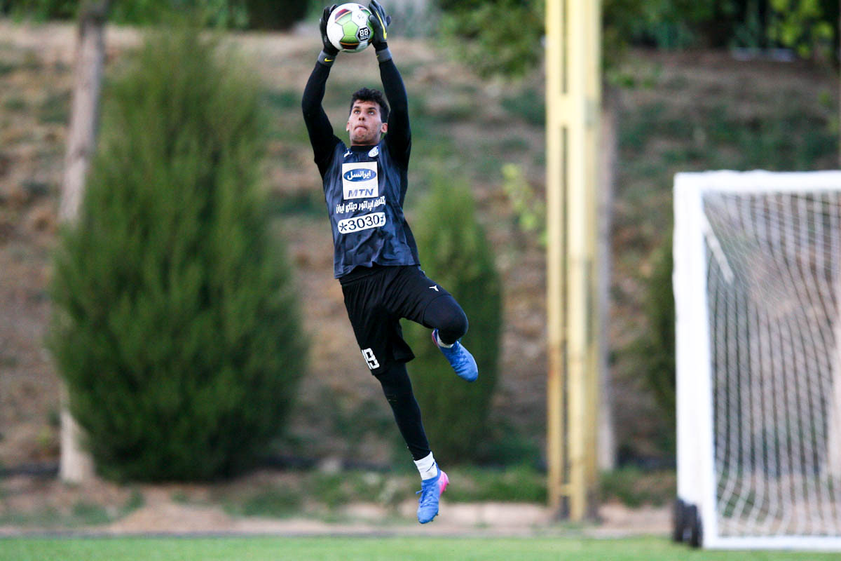  دروازه‌بان استقلال