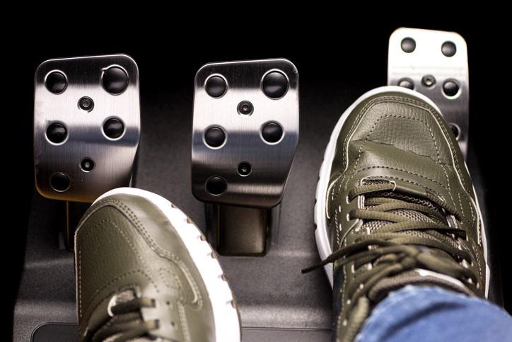 کنترل خودرو بدون سیستم ترمز