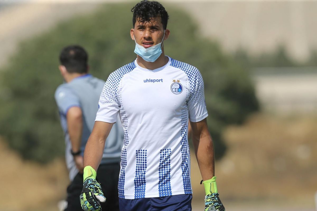 دروازه بان استقلال 