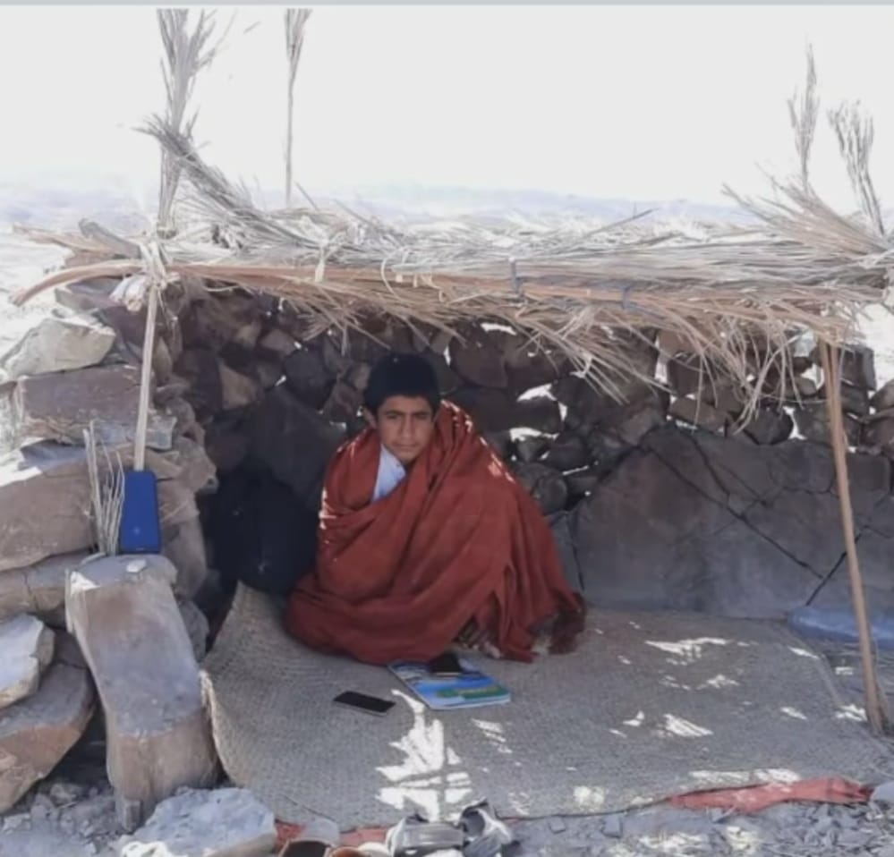 آموزش مجازی با چاشنی خطر ریزش کوه/ روایتی از شرایط دانش‌آموزان بلوچ در عصر کرونا