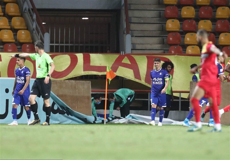 مصدومیت عجیب برای مدافع استقلال + عکس مصدومیت عجیب برای مدافع استقلال + عکس