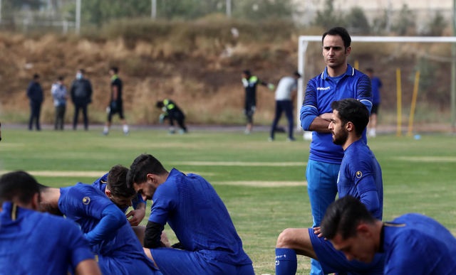 مربی استقلال 