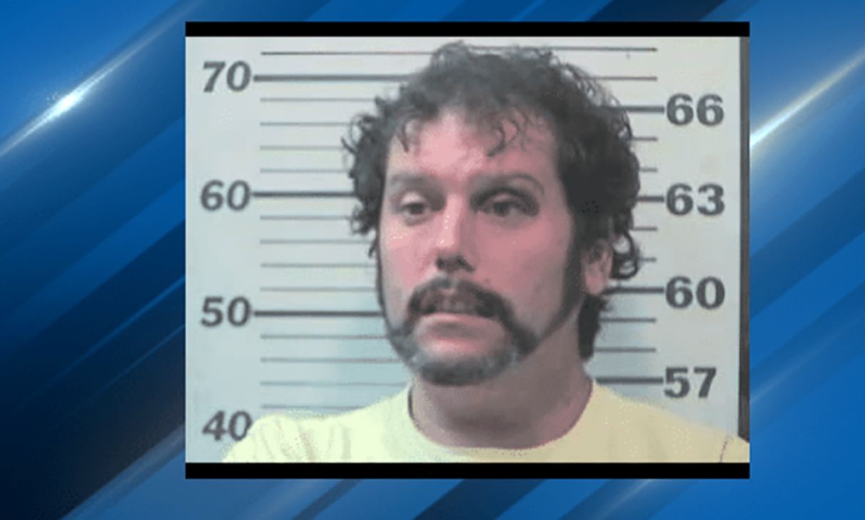 پسری که پدر و مادرش را به آتش کشید 