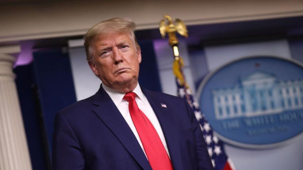 استعفای دو مقام دولت ترامپ