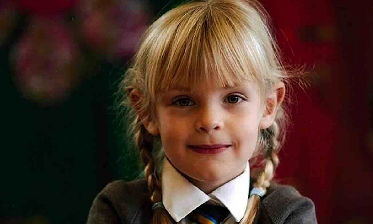 بریدن گلوی دختر بریدن گلوی دختر