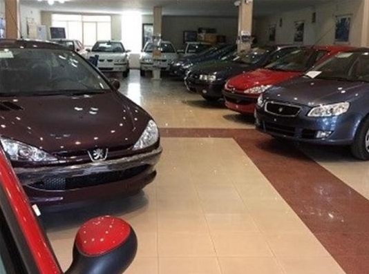 قیمت خودرو از اوایل آبان ماه ۳۰ درصد کاهش داشته است