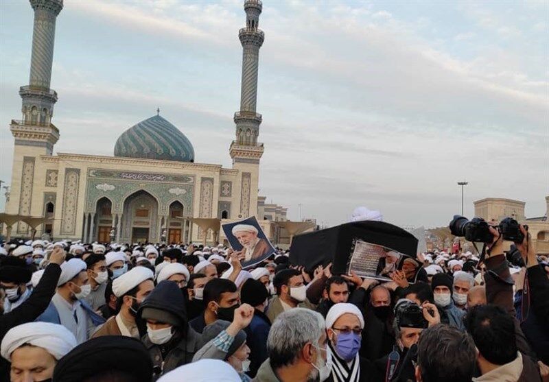 خاکسپاری آیت الله یزدی