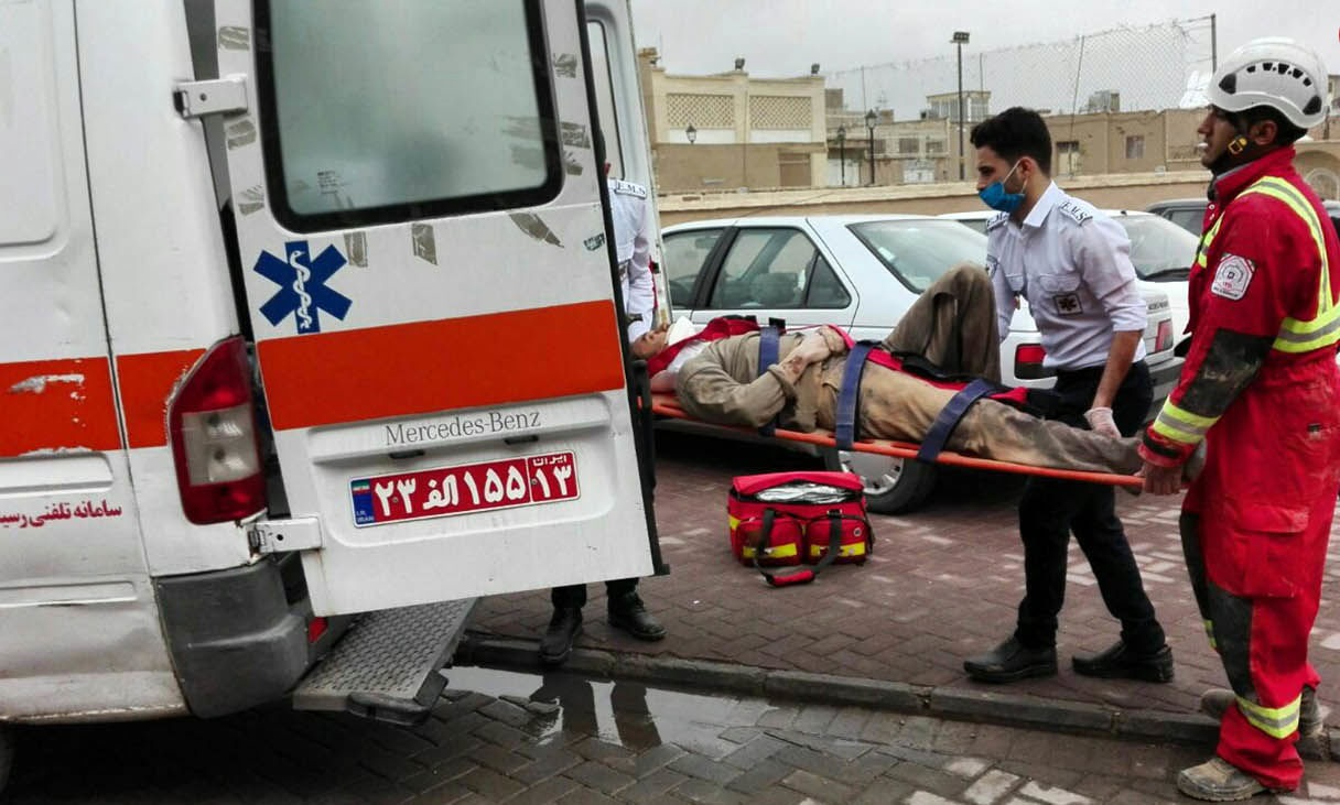 مرد مرده زیر آوار 