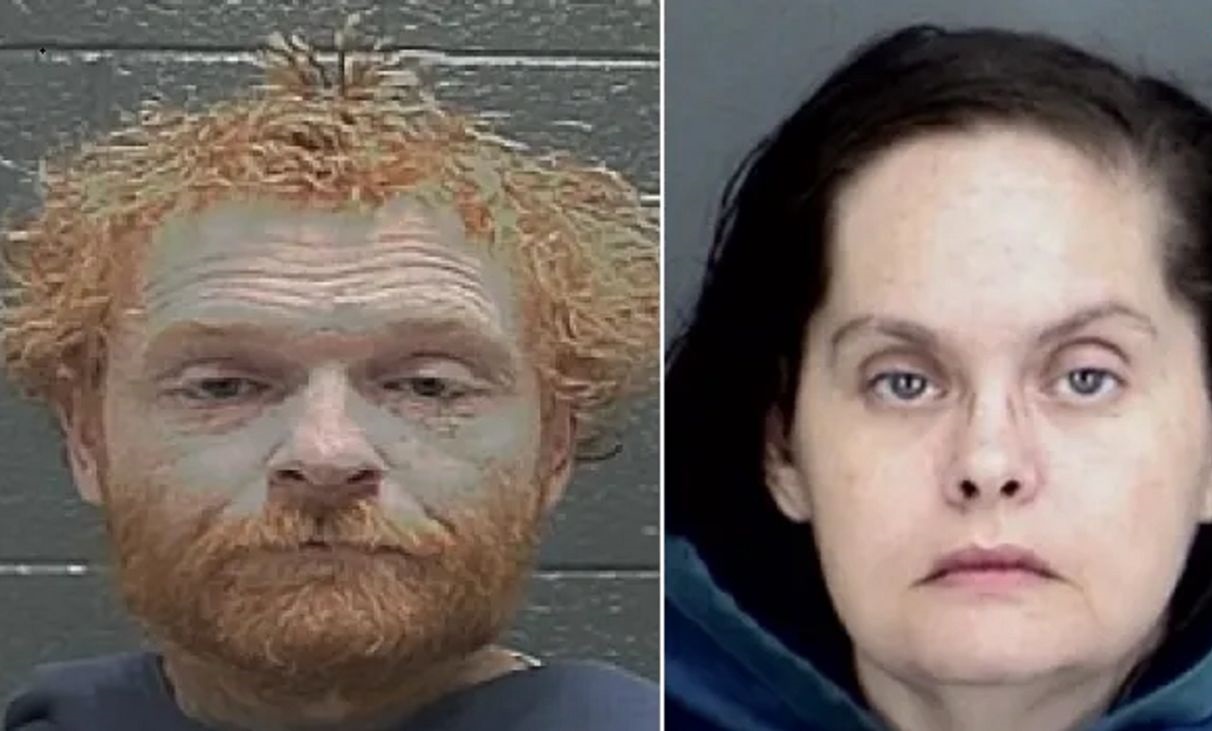 شکنجه یک کودک به دست پدر و مادر 