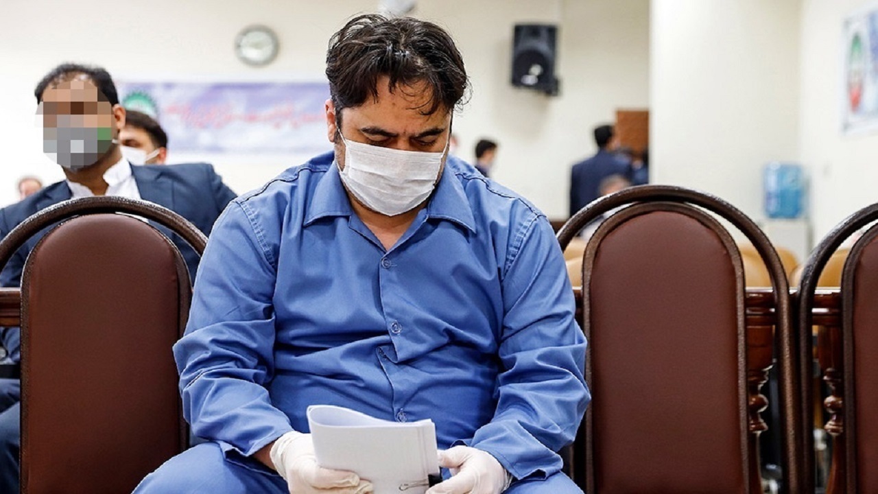 روح الله زم