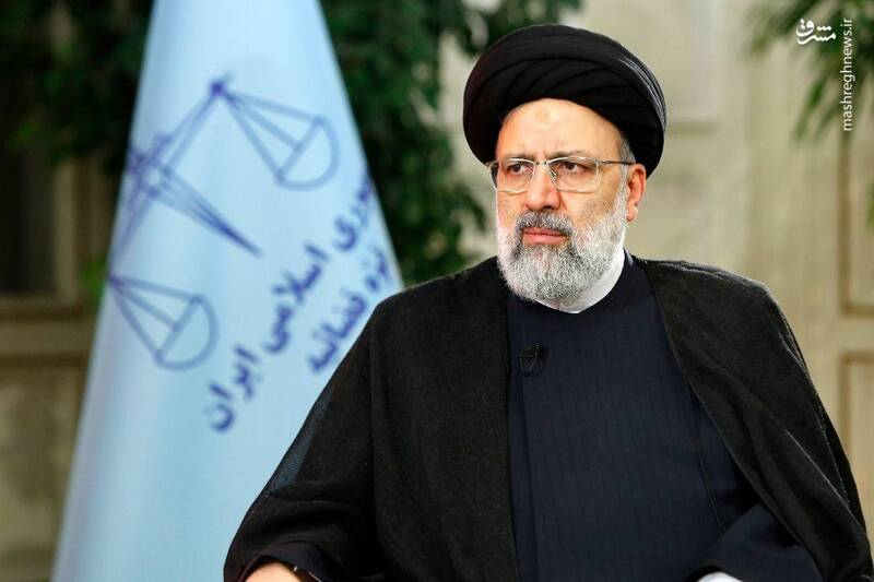 رئیسی در بدو ورود به لرستان: مشکلات لرستان بررسی و تصمیماتی اتخاذ خواهد شد