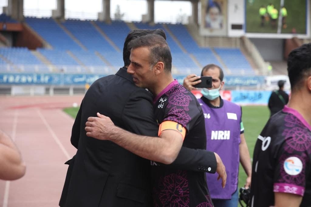 بازگشت دوباره سید جلال حسینی به جمع پرسپولیسیها بازگشت دوباره سید جلال حسینی به جمع پرسپولیسیها