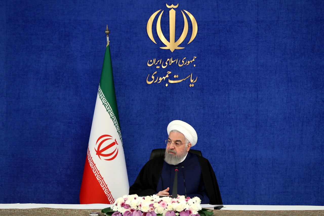 روحانی: دولت با اختصاص بستههای حمایتی از مردم در برابر تکانههای اقتصادی حمایت میکند روحانی: دولت با اختصاص بستههای حمایتی از مردم در برابر تکانههای اقتصادی حمایت میکند