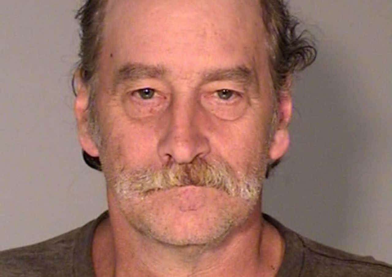 تجربه باورنکردنی کسانی که زندگی با مردگان را برگزیده‌اند +تصاویر