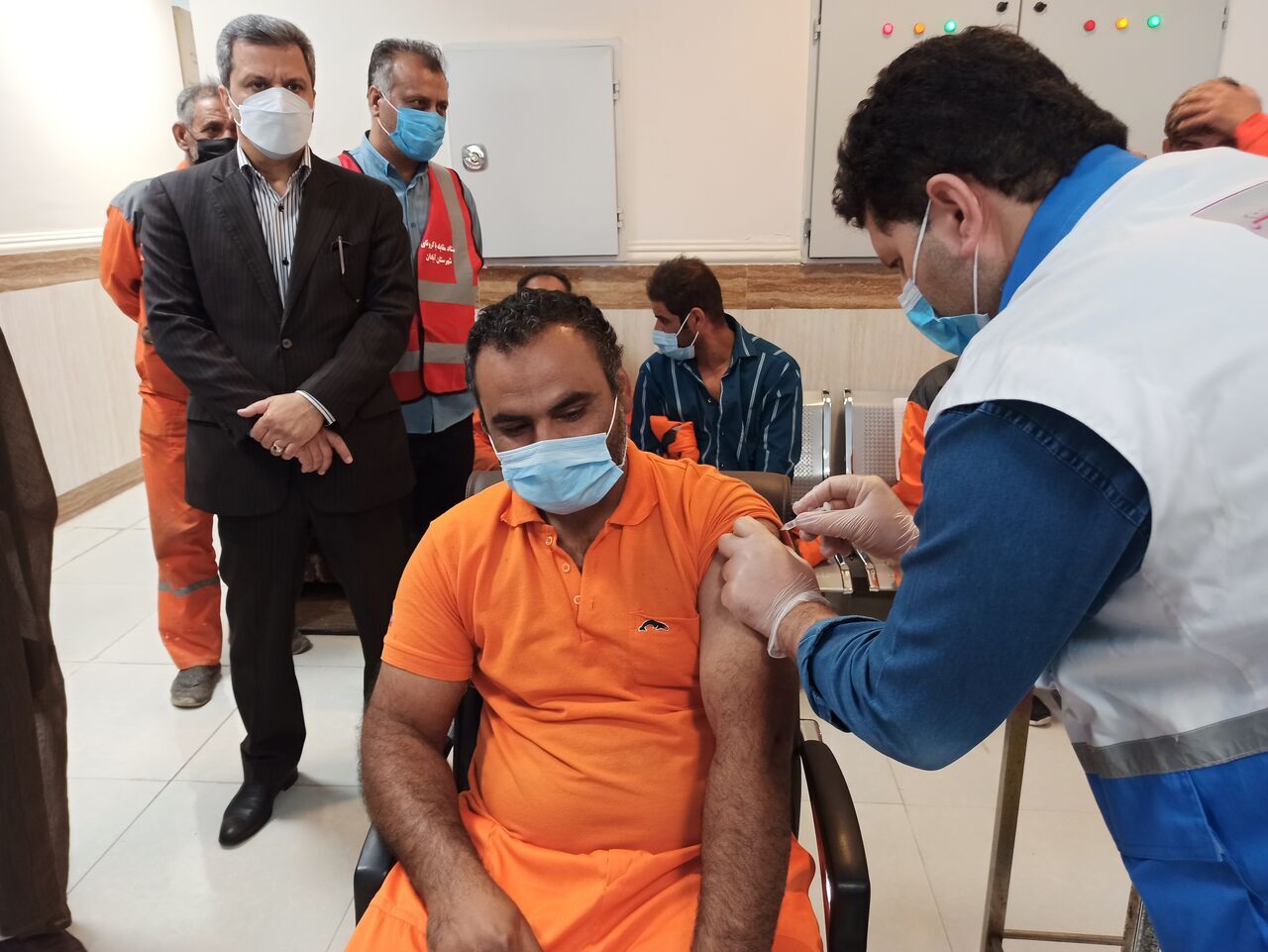 ورود دستگاه قضایی به سو استفاده از واکسن پاکبانان در آبادان