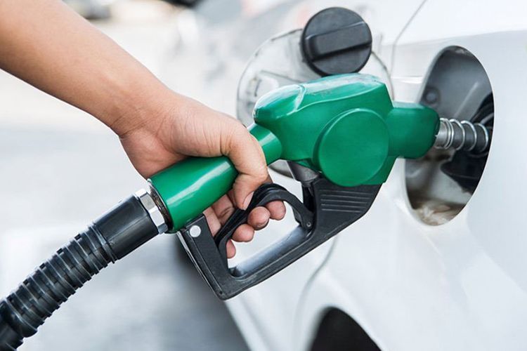 جزئیات طرح جدید سهمیه بندی بنزین/ سرپرستان خانوار می‌توانند سهمیه بنزین را بفروشند