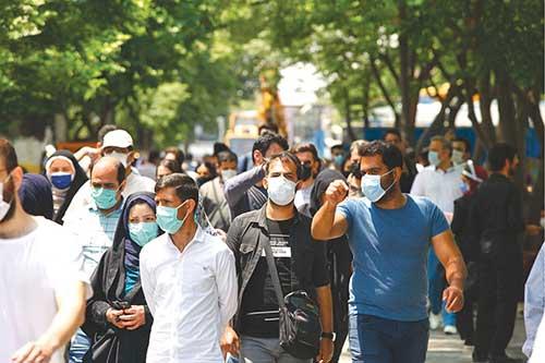 روزنامه جمهوری اسلامی: چرا فقط مردم باید شرایط سخت را بپذیرند؟