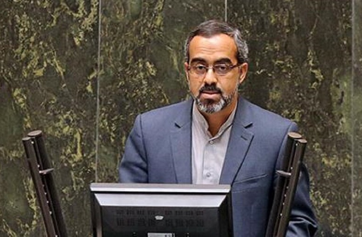 انتقاد نماینده مجلس از حذف «زیرکانه» ارز ۴۲۰۰ تومانی در بودجه/ راه کاهش کسری بودجه، ایجاد کسری در جیب مردم نیست انتقاد نماینده مجلس از حذف «زیرکانه» ارز ۴۲۰۰ تومانی در بودجه/ راه کاهش کسری بودجه، ایجاد کسری در جیب مردم نیست