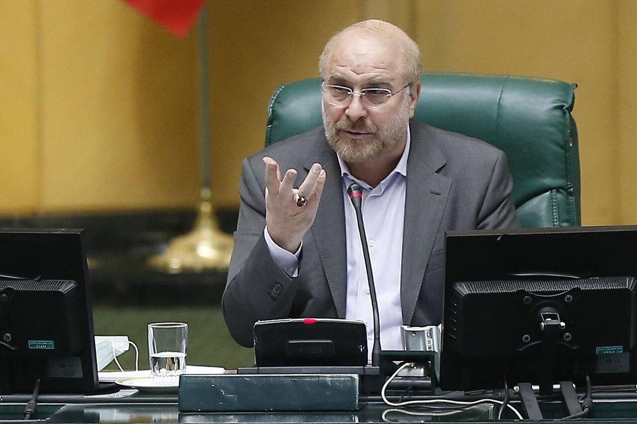 پاسخ قالیباف به رئیسی درمورد لایحه ارز ترجیحی/ مجلس هرگز تصمیم فیالبداهه، عجولانه و ۴۸ ساعته نخواهد گرفت پاسخ قالیباف به رئیسی درمورد لایحه ارز ترجیحی/ مجلس هرگز تصمیم فیالبداهه، عجولانه و ۴۸ ساعته نخواهد گرفت