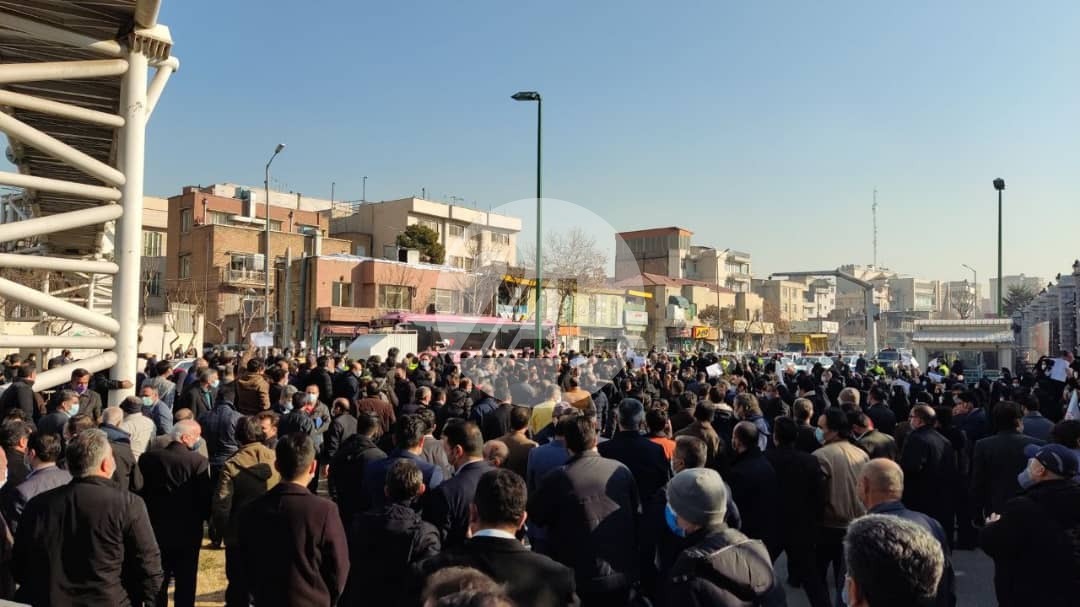 تجمع اعتراضی کارکنان قوه قضائیه به رد افزایش حقوقها در مجلس +فیلم تجمع اعتراضی کارکنان قوه قضائیه به رد افزایش حقوقها در مجلس +فیلم