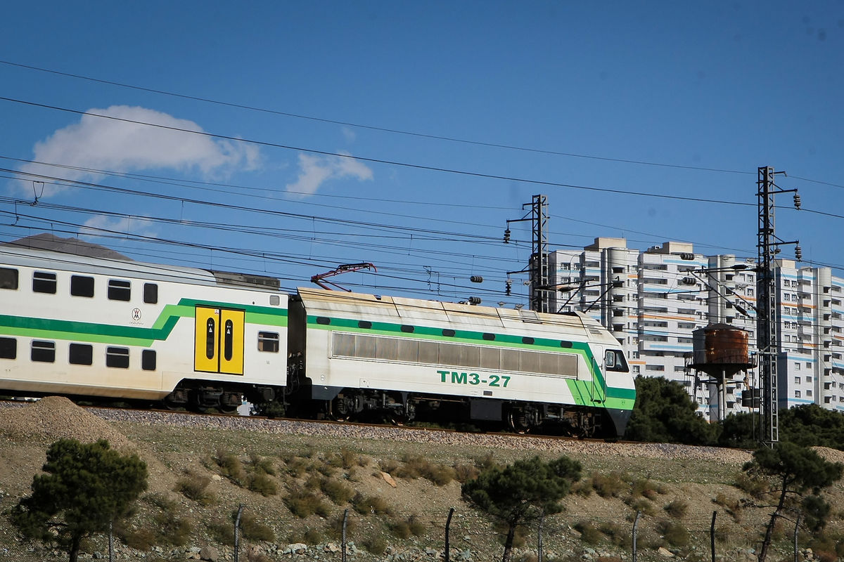 بازگشایی خط پنج متروی تهران/ آغاز سرویس دهی به مسافران بازگشایی خط پنج متروی تهران/ آغاز سرویس دهی به مسافران