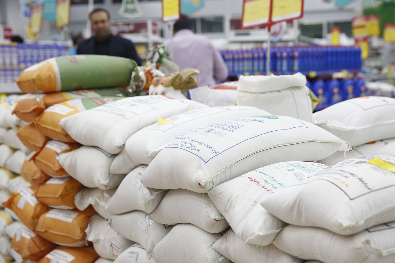 توزیع ۱۰۰ هزارتن برنج وارداتی برای کنترل قیمت‌ها