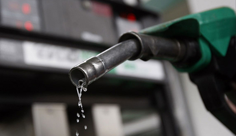 بار افزایش قیمت بنزین بر دوش کم‌درآمد‌ها