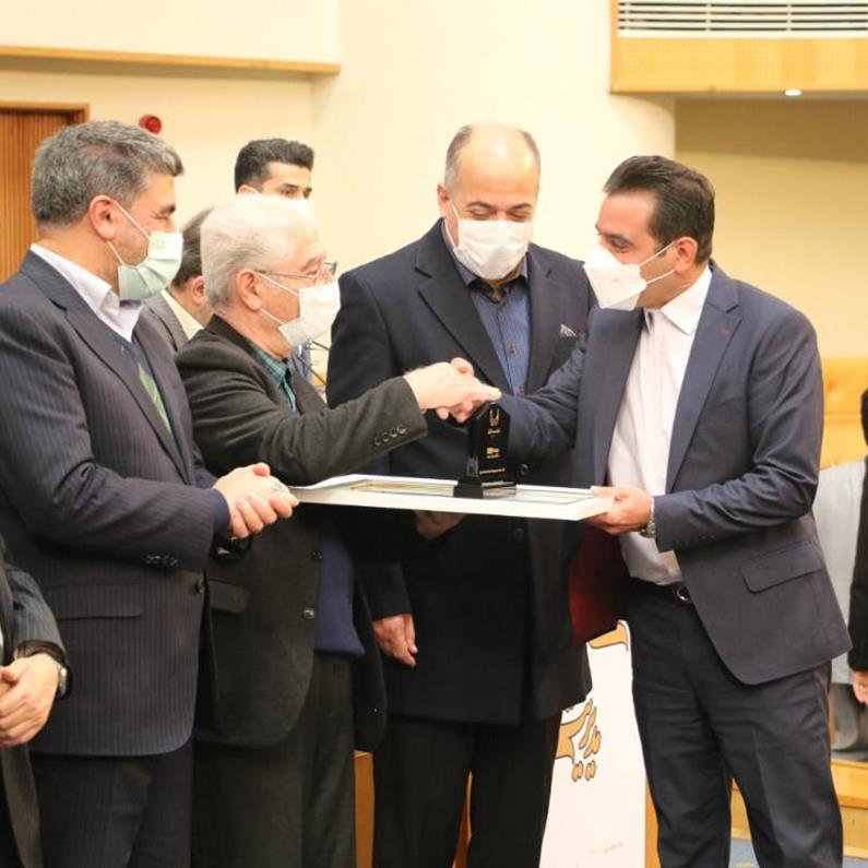 کسب جایزه ملی مدیریت مالی ایران در سطح تقدیر نامه دو ستاره