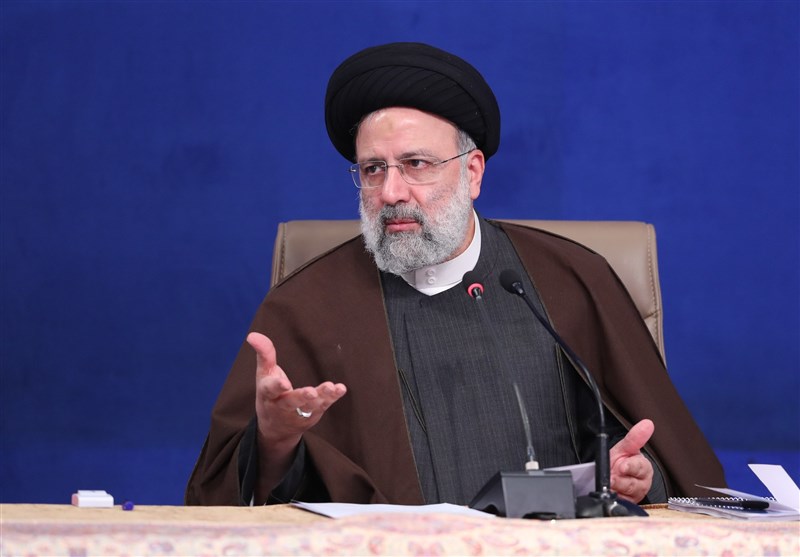 قیمت‌ها با دستور رئیس جمهور پایین نمی‌آید/ سرمایه گذاری و اصلاح نظام بانکی می‌خواهد