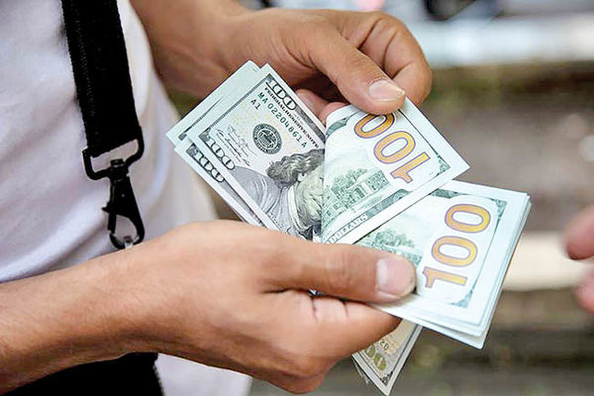 منتظر ریزش چشمگیر قیمت دلار باشیم؟