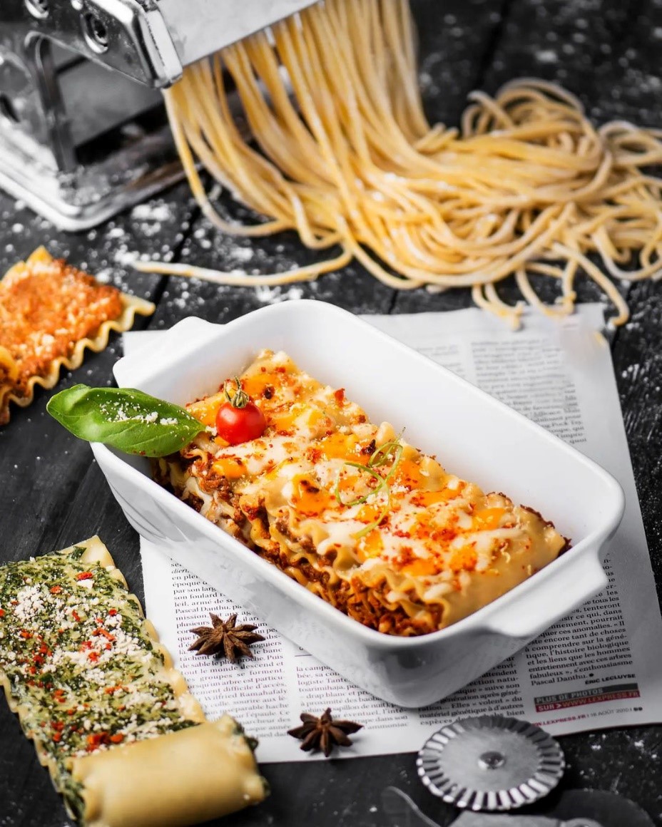 طرز تهیه لازانیا با گوشت، لازانیا مرغ و لازانیا رولی ساده با سس بشام