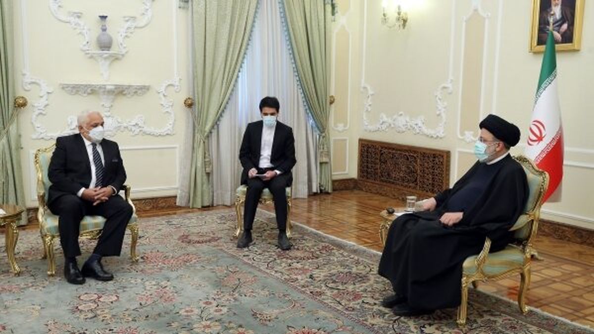 کشورهای مستقل باید در مسیر بی اثر کردن تحریمها گام بردارند کشورهای مستقل باید در مسیر بی اثر کردن تحریمها گام بردارند