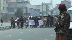 تظاهرات حامیان طالبان در حمایت از حجاب اجباری +فیلم
