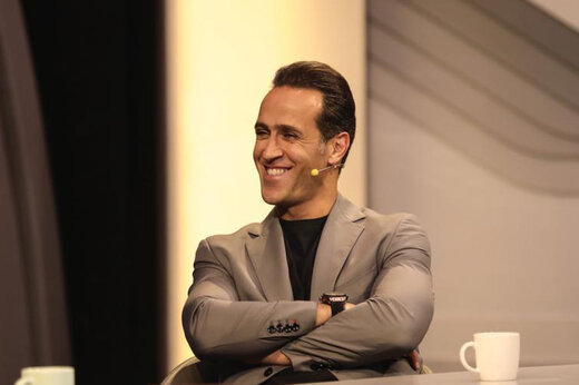 واکنش علی کریمی به ماجرای برکناری عزیزی خادم واکنش علی کریمی به ماجرای برکناری عزیزی خادم