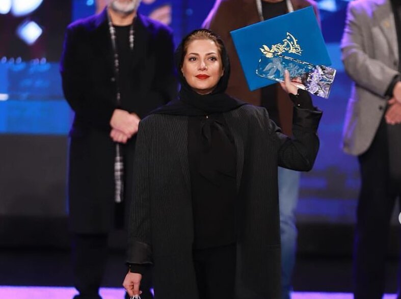 اولین واکنش طناز طباطبایی پس از دریافت سیمرغ بهترین بازیگر زن