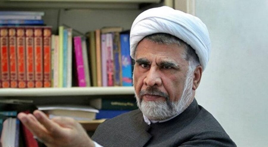 برخی اصولگرایان برای کاهش نقش جمهوریت و حق مردم خواب‌هایی دیده‌اند