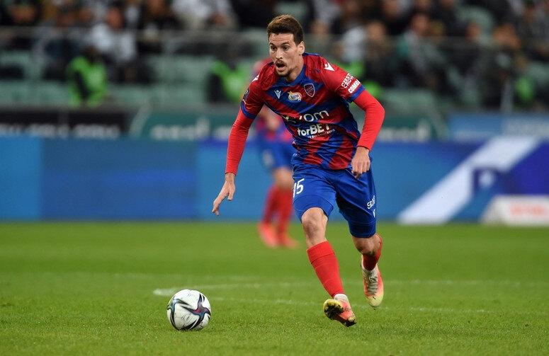 آشنایی با مهاجم خارجی مدنظر پرسپولیس آشنایی با مهاجم خارجی مدنظر پرسپولیس