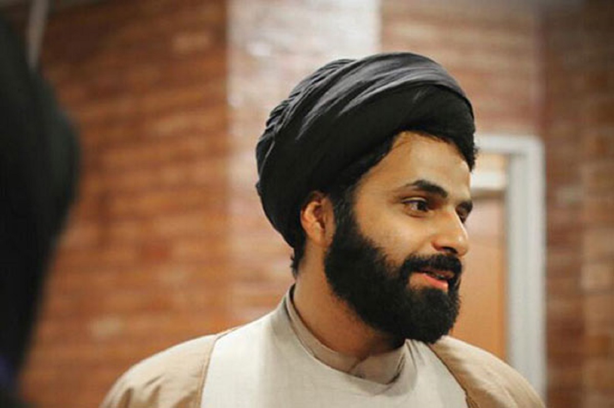 روحانی مشهور: خلع لباس شدم