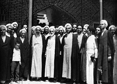 نقش روحانیون منبری و وعاظ در انقلاب ایران چه بود؟