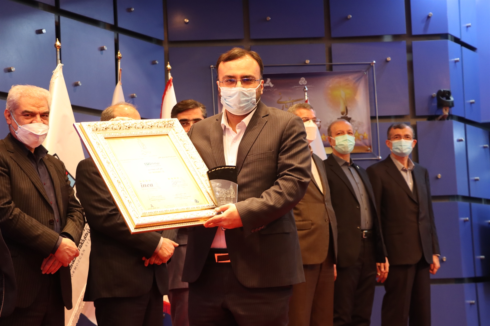 کسب جایزه چهار ستاره تعالی سازمانی توسط بیمه دی کسب جایزه چهار ستاره تعالی سازمانی توسط بیمه دی