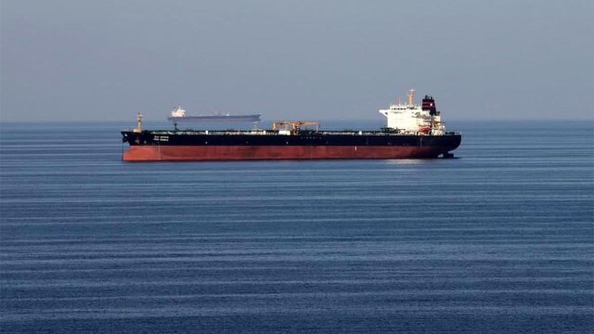 آسوشیتدپرس مدعی توقیف دو نفتکش حامل نفت ایران توسط آمریکا شد